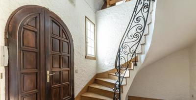 Maison - 280 m² - 10 pièces