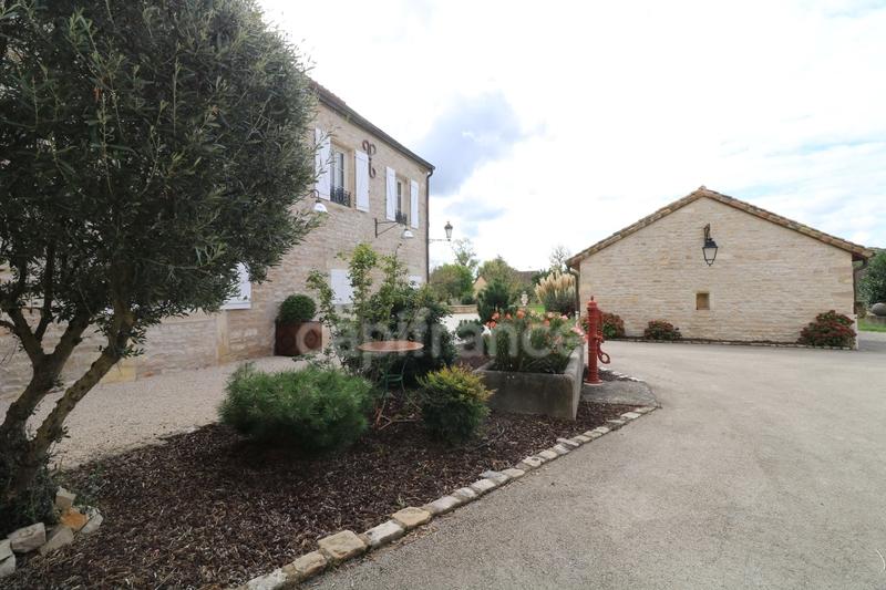 Propriété - 503 m² - 10 pièces