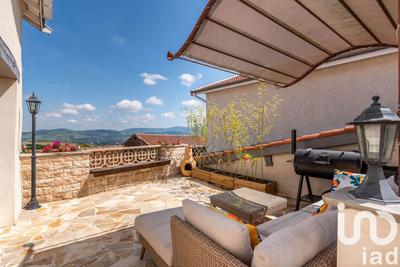 Maison - 180 m² - 6 pièces