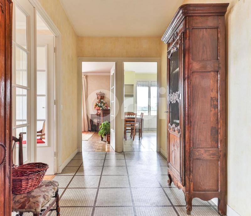 Appartement - 153 m² - 6 pièces