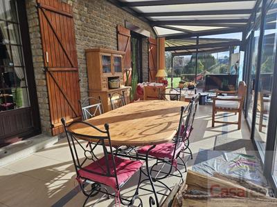 Propriété - 292 m² - 6 pièces