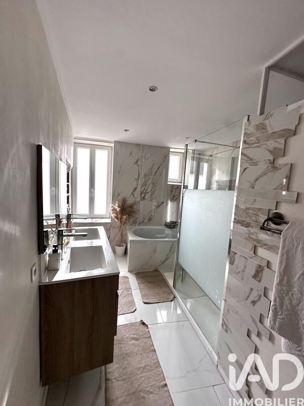 Maison - 142 m² - 7 pièces