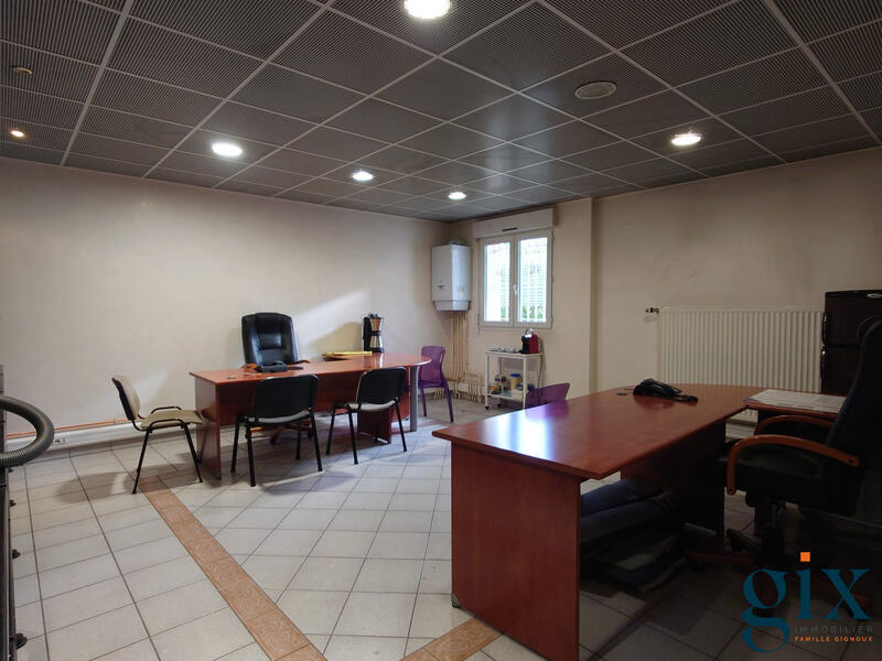 Local commercial - 70 m² - 3 pièces