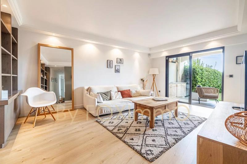 Appartement - 115 m² - 5 pièces