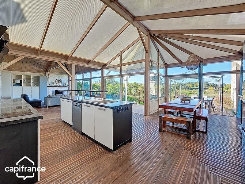 Maison - 449 m² - 18 pièces