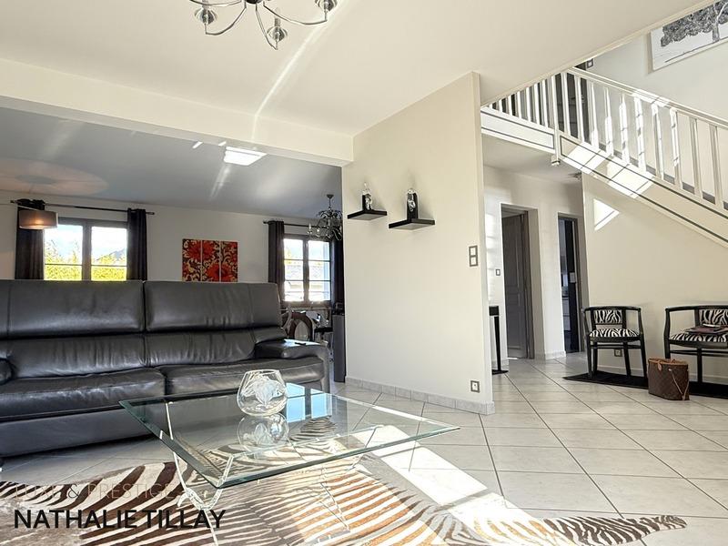 Maison - 196 m² - 6 pièces