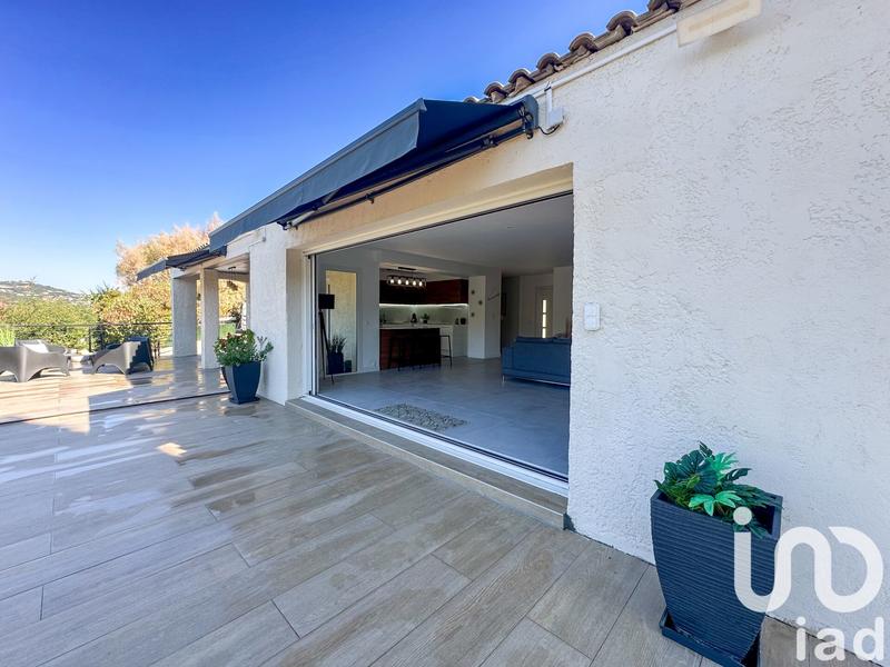 Maison - 137 m² - 5 pièces