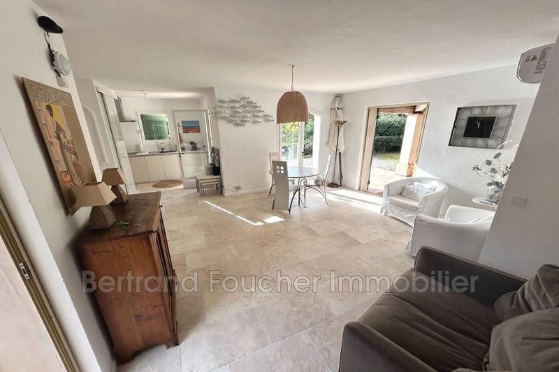 Maison - 1 413 m² - 5 pièces