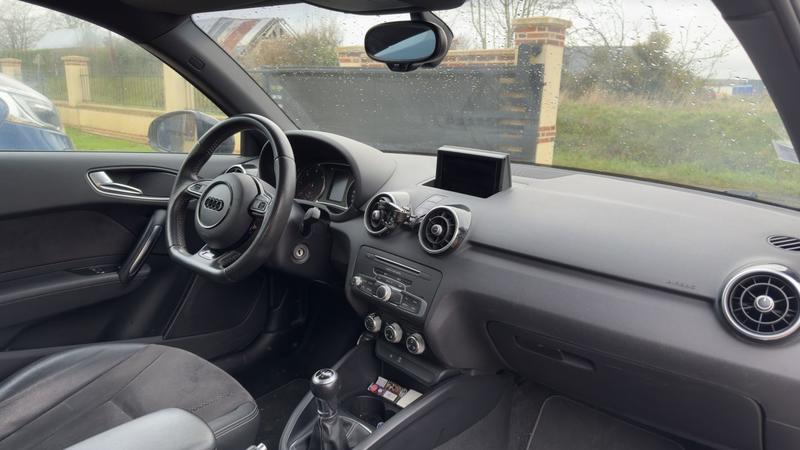 Audi A1 sportback 1.4 Tdi 90 s line