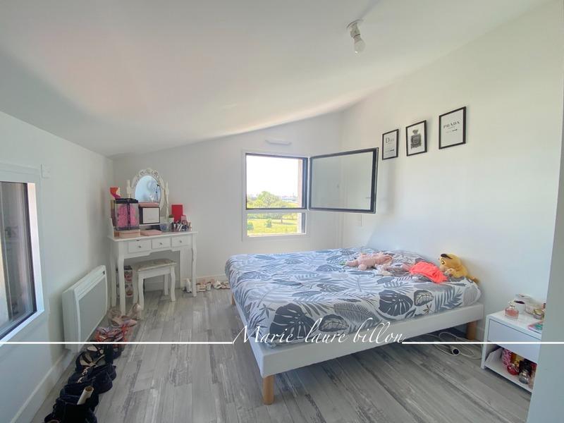 Maison - 232 m² - 8 pièces