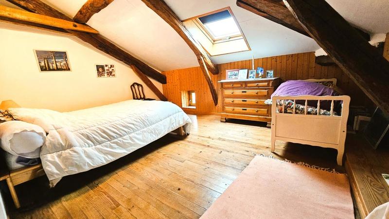 Propriété - 263 m² - 10 pièces