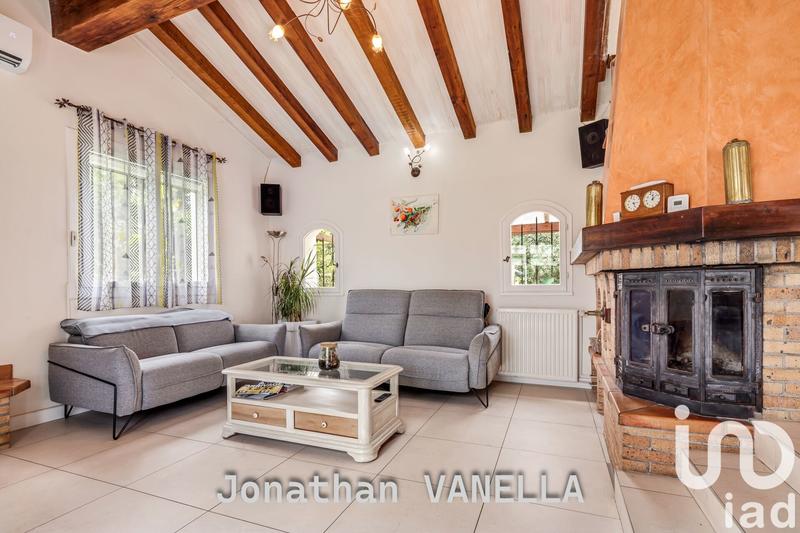 Maison - 238 m² - 8 pièces