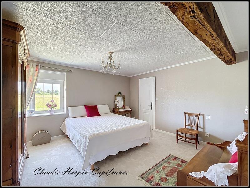 Maison - 288 m² - 8 pièces