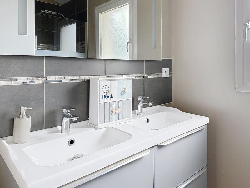 Maison - 169 m² - 6 pièces