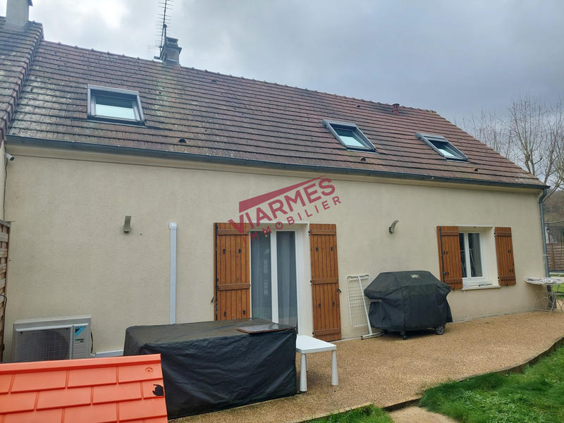 Maison traditionnelle - 110 m² - 6 pièces