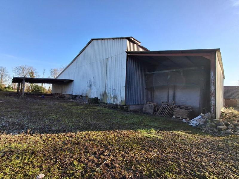 Maison - 230 m² - 8 pièces