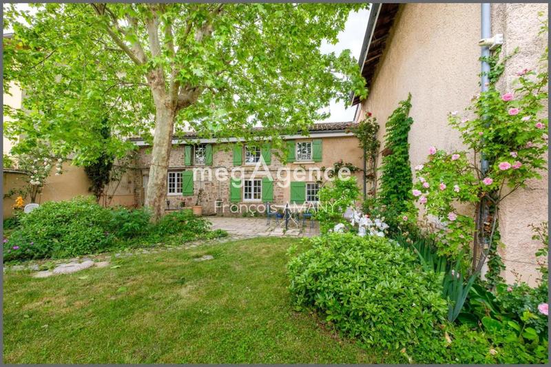 Maison de campagne - 250 m² - 8 pièces