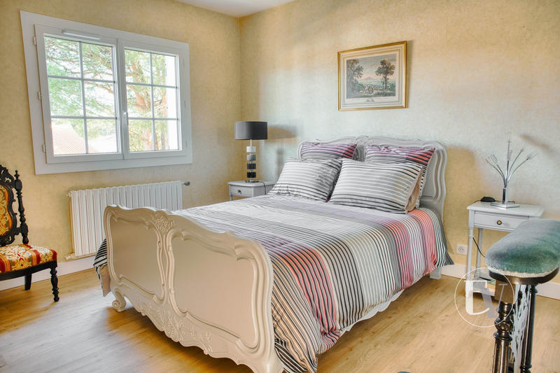 Maison - 200 m² - 5 pièces