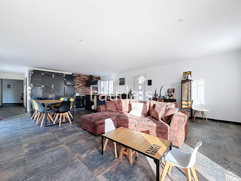 Maison - 122 m² - 5 pièces