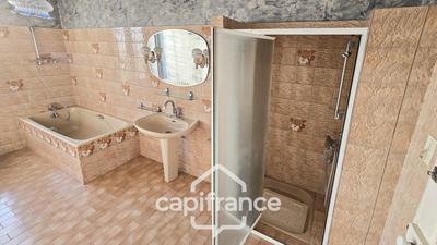 Maison en pierre - 180 m² - 10 pièces