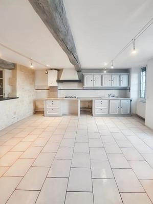 Maison - 88 m² - 5 pièces