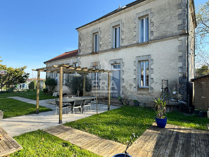 Maison - 161 m² - 5 pièces