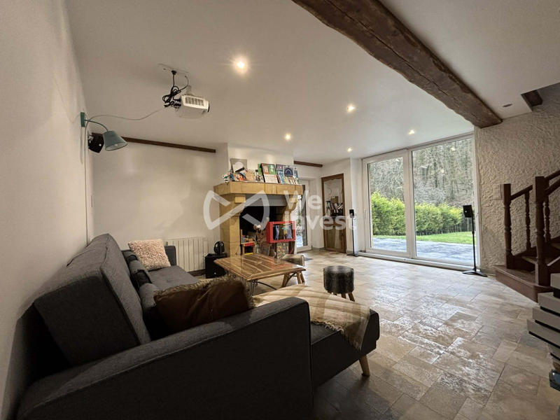 Maison - 228 m² - 8 pièces