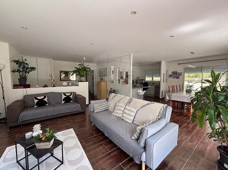 Maison - 110 m² - 5 pièces