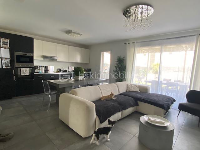 Maison - 86 m² - 4 pièces