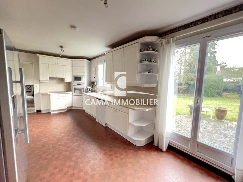 Maison - 196 m² - 7 pièces