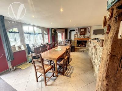 Maison ancienne - 193 m² - 6 pièces