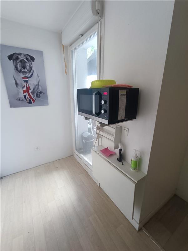 Chambre - 100 m² - 1 pièce
