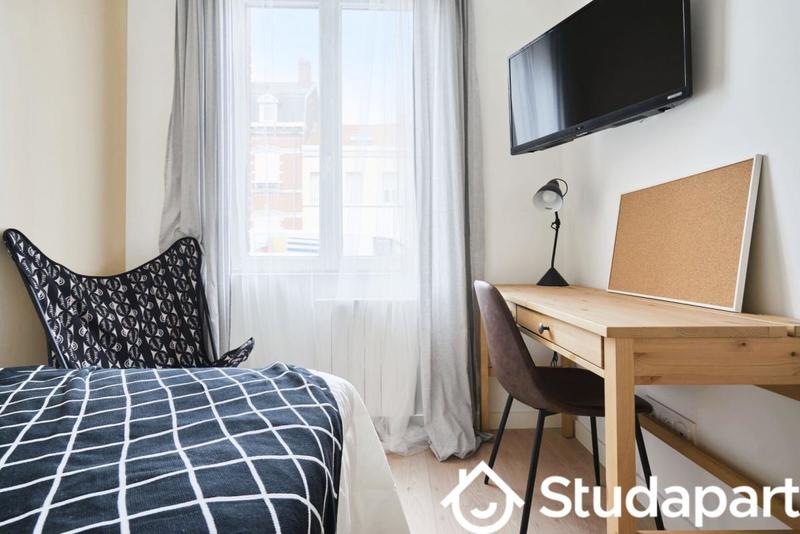 Chambre - 13 m² - 1 pièce