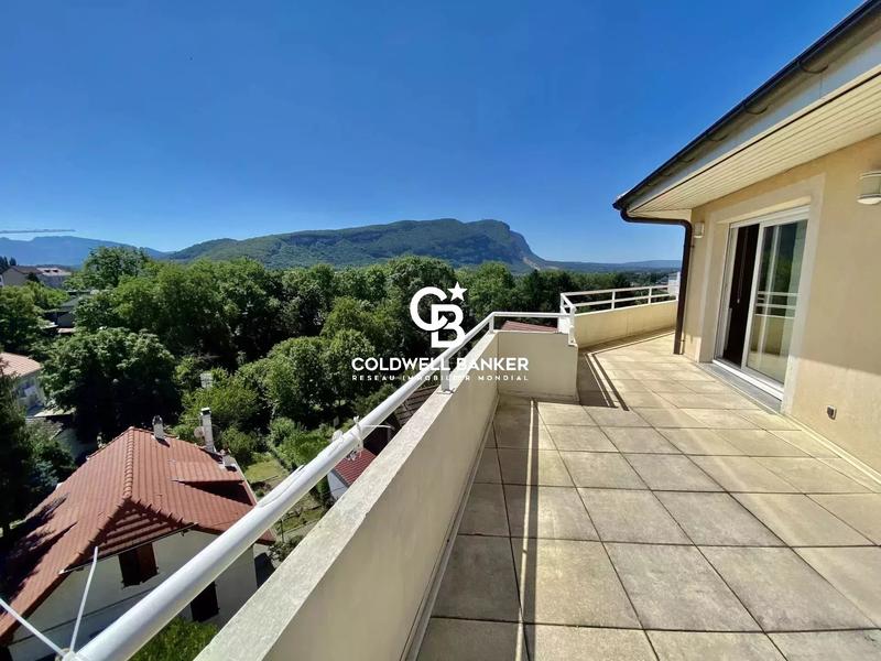 Appartement - 177 m² - 5 pièces