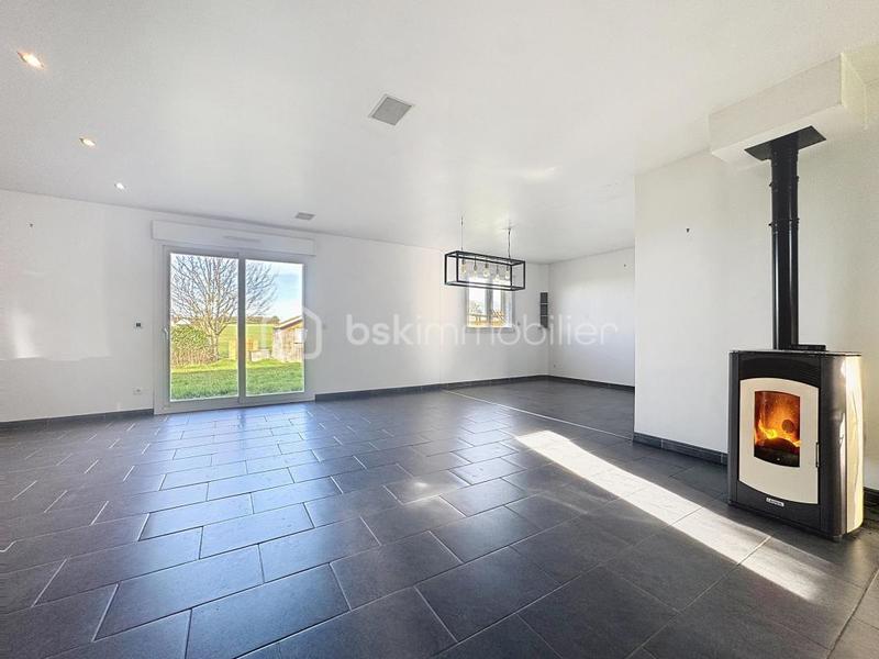 Maison - 99 m² - 4 pièces