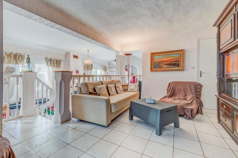 Maison - 110 m² - 4 pièces