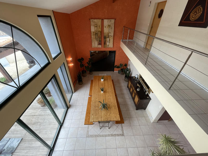 Maison - 270 m² - 6 pièces