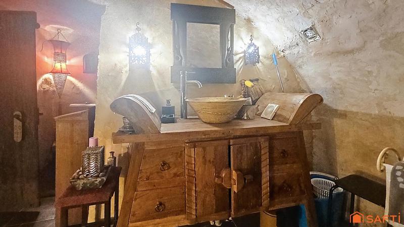 Maison - 284 m² - 9 pièces