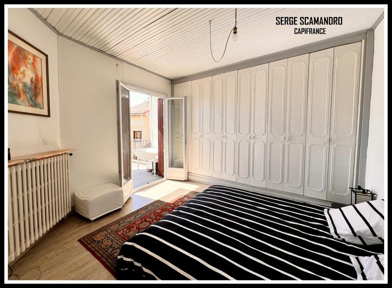 Immeuble - 130 m² - 5 pièces