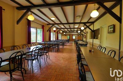 Local commercial - 396 m²