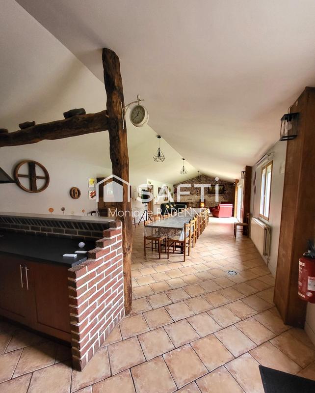 Maison - 280 m² - 9 pièces