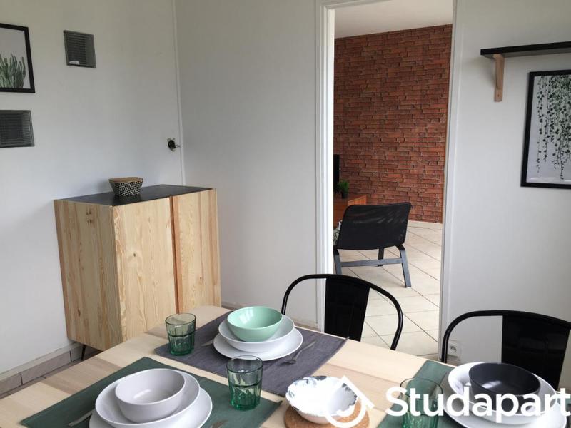 Chambre - 9 m² - 1 pièce