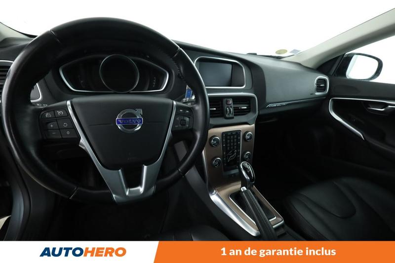 Volvo V40 Cross Country 2.0 D2 Summum Geartronic 120 ch