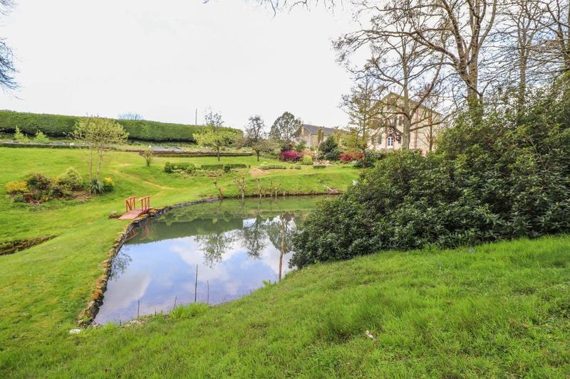 Maison - 200 m² - 7 pièces