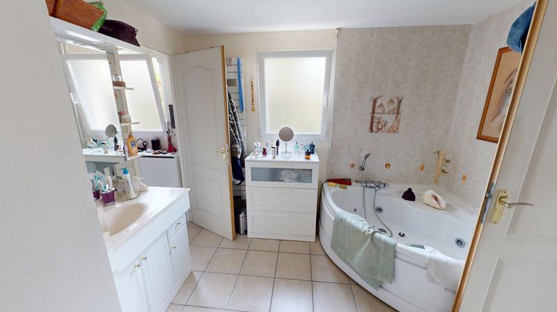 Maison contemporaine - 172 m² - 6 pièces