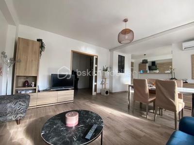 Appartement - 84 m² - 4 pièces