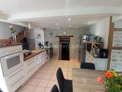 Maison - 230 m² - 6 pièces