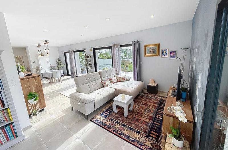 Maison - 140 m² - 6 pièces