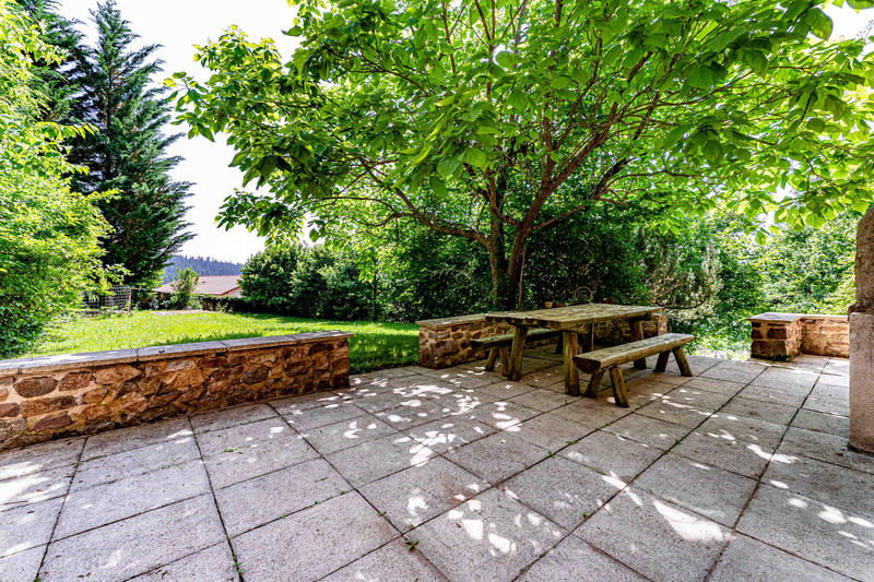 Propriété - 800 m² - 14 pièces