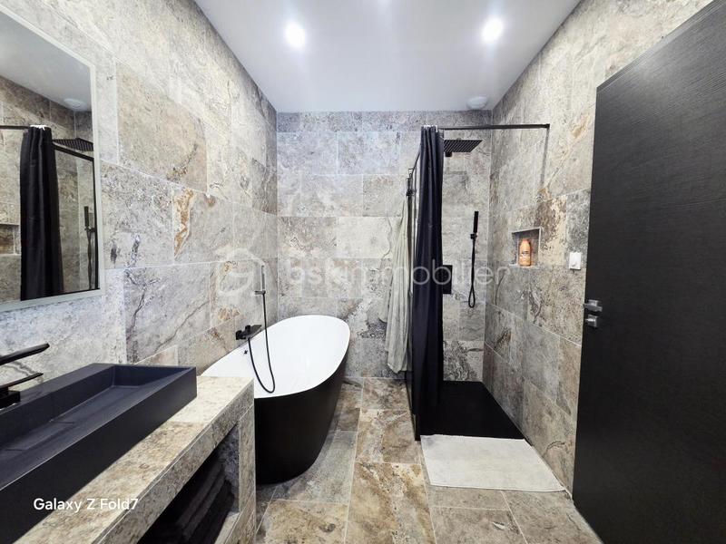 Maison - 149 m² - 5 pièces